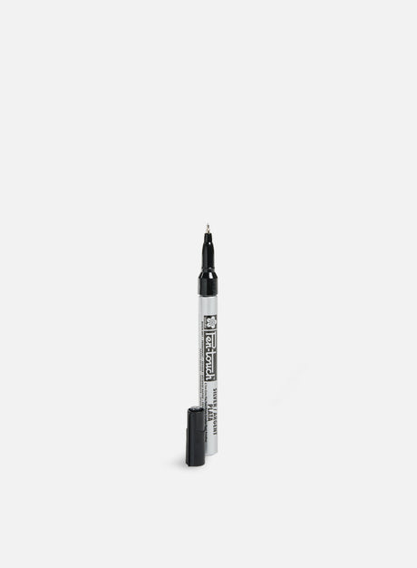 Sakura PenTouch Extra Fine. (Sakura Pigma Professional Brush MB)