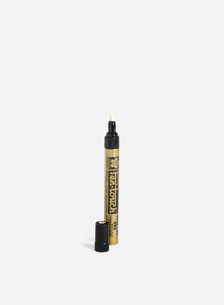 Sakura PenTouch Medium. (Sakura Pigma Professional Brush MB)